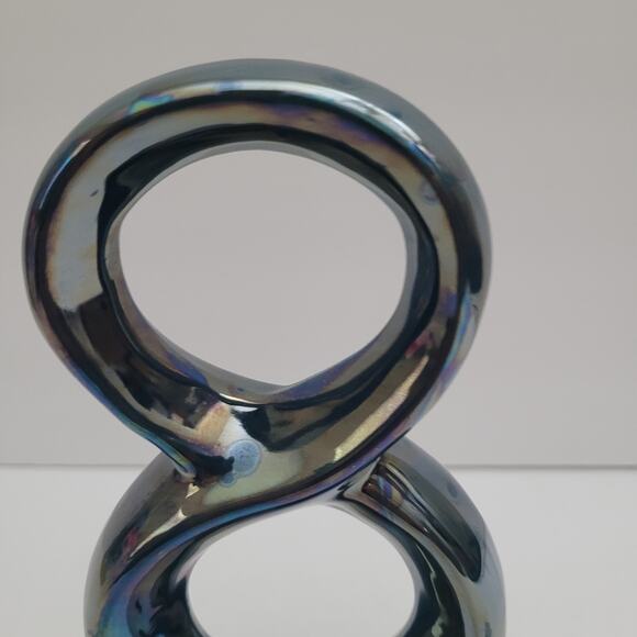 Infinity Loop Vase - Picture 7 of 9
